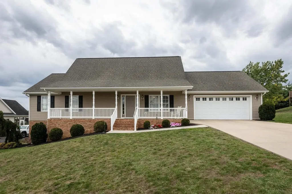 102 Ramsey Drive Dayton VA 22821