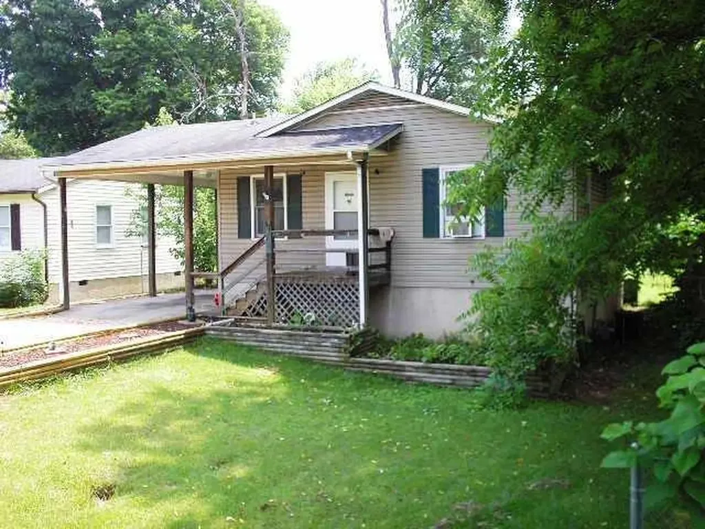 708 King Avenue Waynesboro VA 22980
