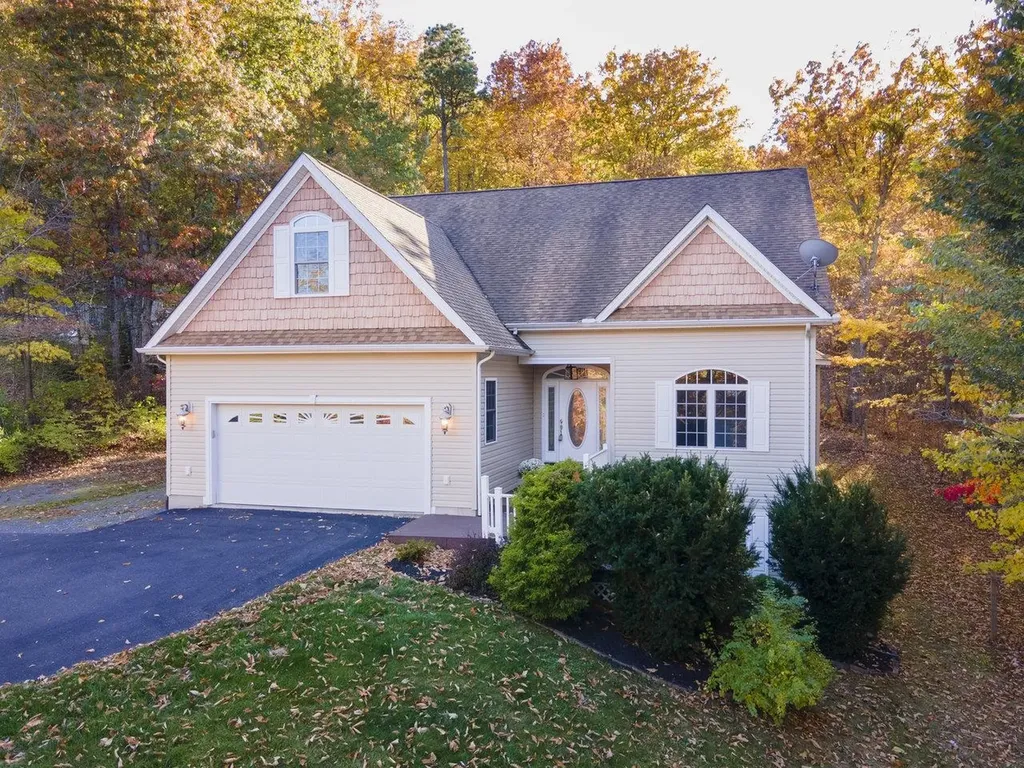 245 Beagle Gap Run Waynesboro VA 22980
