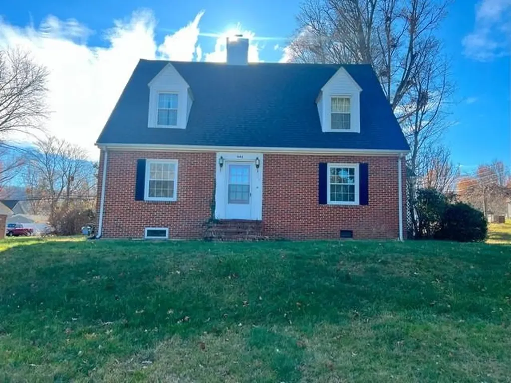 1042 Lyndhurst Road Waynesboro VA 22980