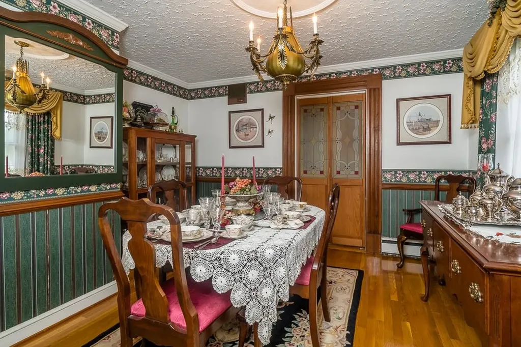 8217 South East Side Highway Elkton VA 22827