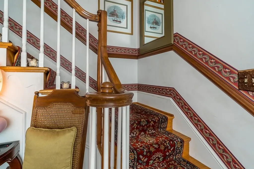 8217 South East Side Highway Elkton VA 22827