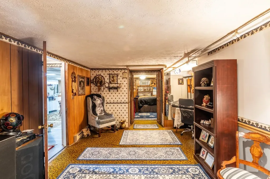 8217 South East Side Highway Elkton VA 22827