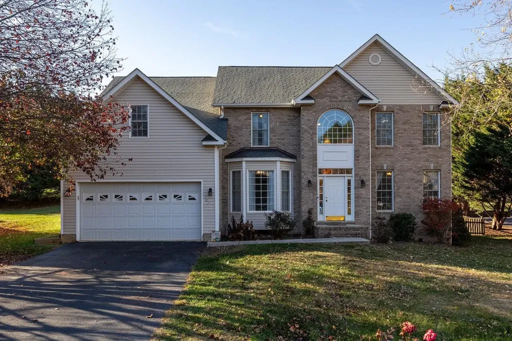 701 Confederacy Drive Penn Laird VA 22846