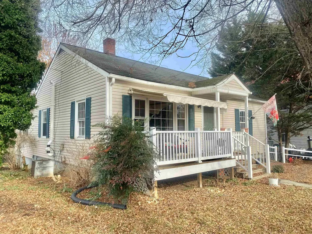 7766 Thomas Spring Road Bridgewater VA 22812