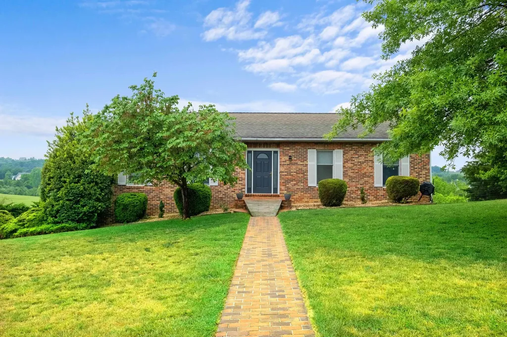 71 Princeton Lane Fishersville VA 22939