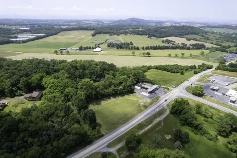 00 Lee Highway Weyers Cave VA 24486