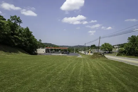 00 Lee Highway Weyers Cave VA 24486