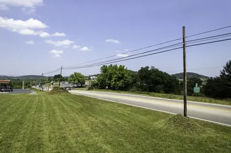 00 Lee Highway Weyers Cave VA 24486