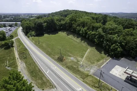 00 Lee Highway Weyers Cave VA 24486