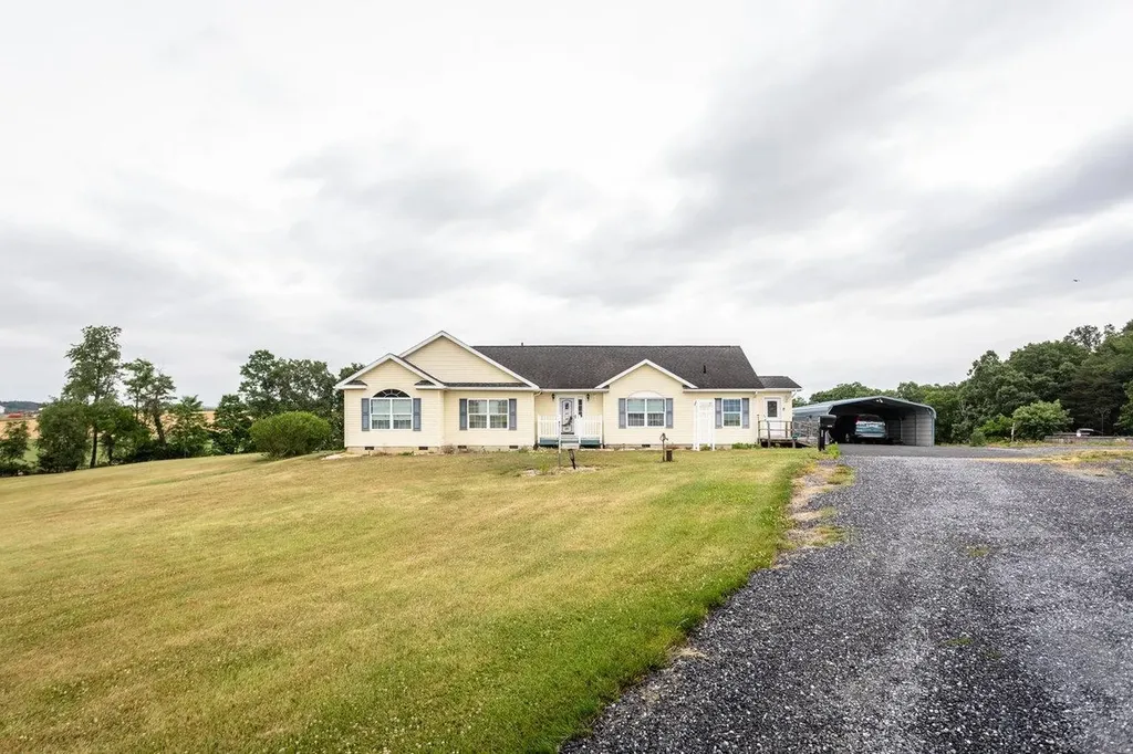3298 Pineville Road Mcgaheysville VA 22840