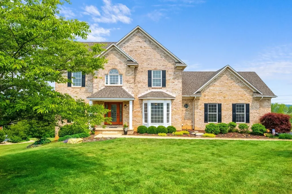 77 Johns Valley Drive Fishersville VA 22939