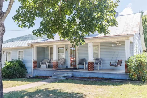 1004 Woodland Avenue Buena Vista VA 24416