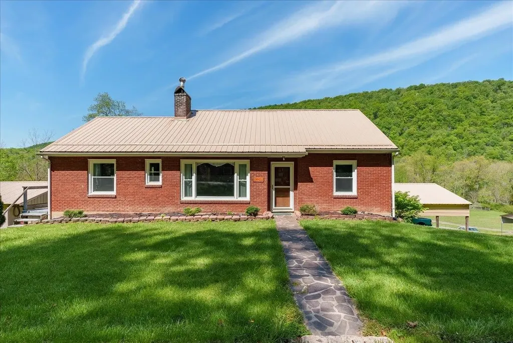 5612 Jackson River Road Hot Springs VA 24445