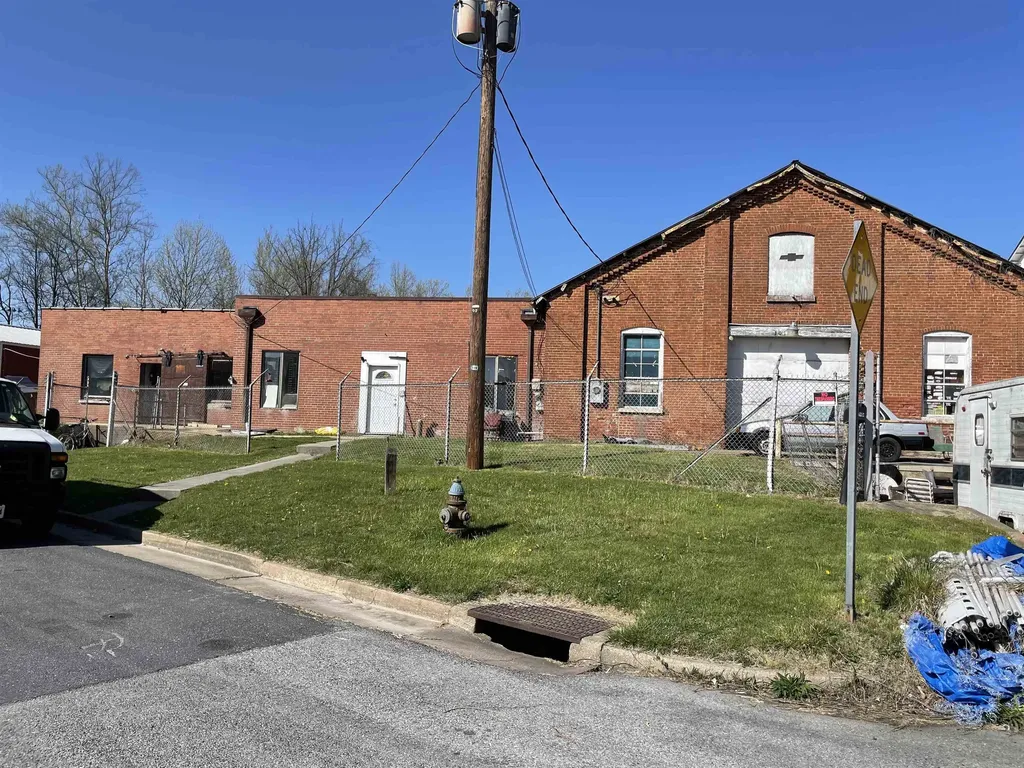 301 3rd Street Waynesboro VA 22980