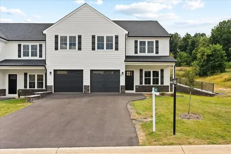 24 Ashwood Lane Staunton VA 24401
