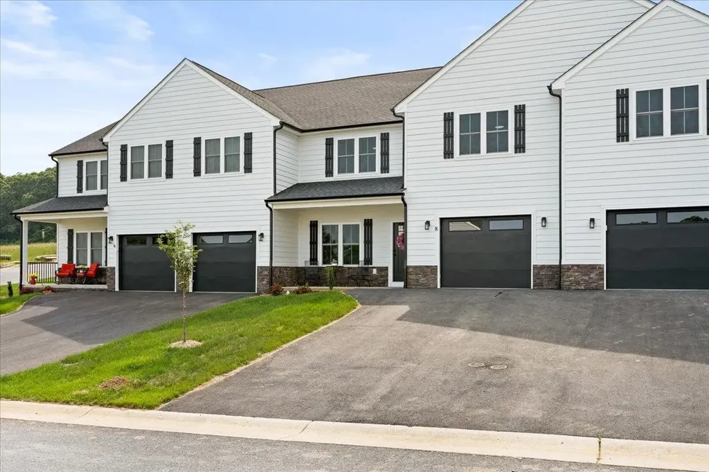 8 Ashwood Lane Staunton VA 24401