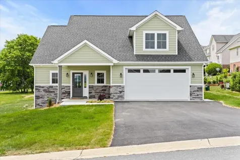 13 Avonwoods Drive Staunton VA 24401
