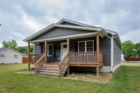 1461 10th Street Waynesboro VA 22980