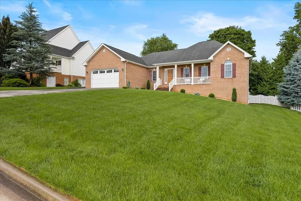 104 Keswick Circle Dayton VA 22821