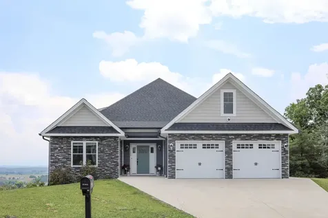 134 Chamberlain Drive Staunton VA 24401