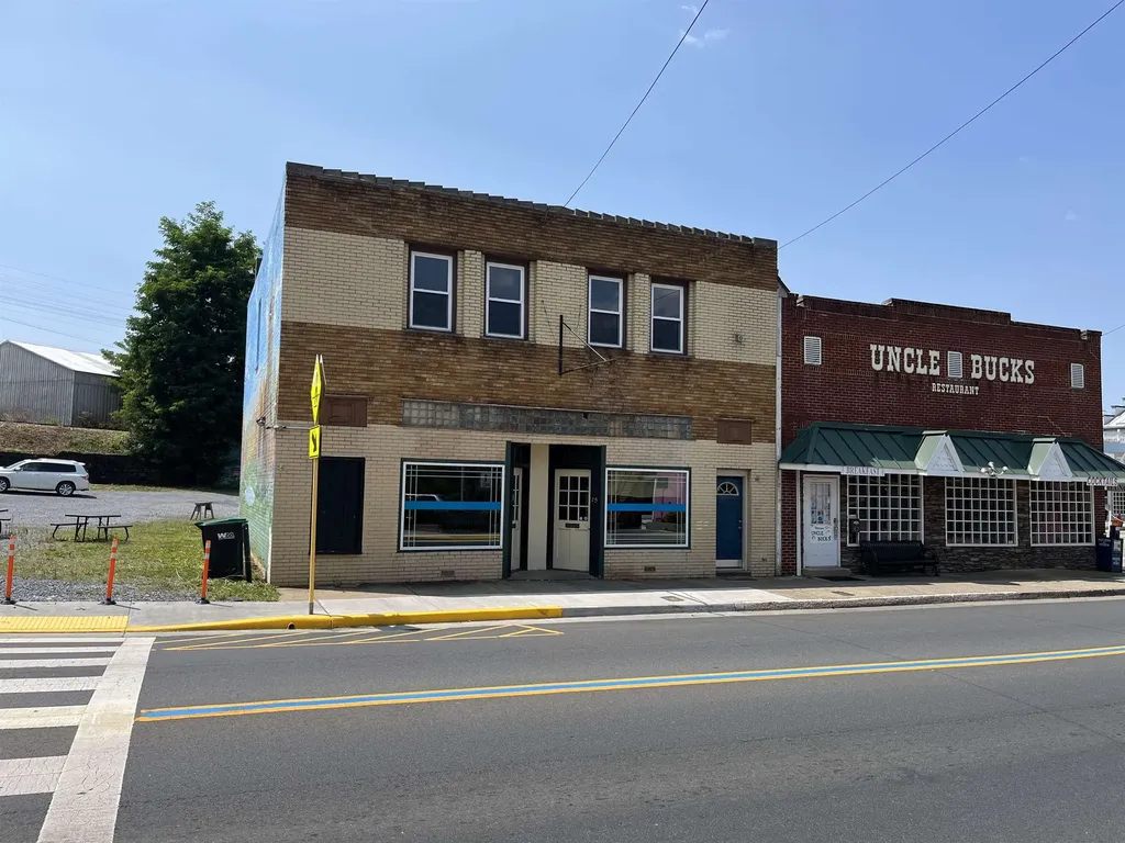 44-46 Main Street E Luray VA 22835