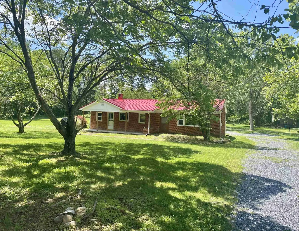 465 Harriston Road Grottoes VA 24441