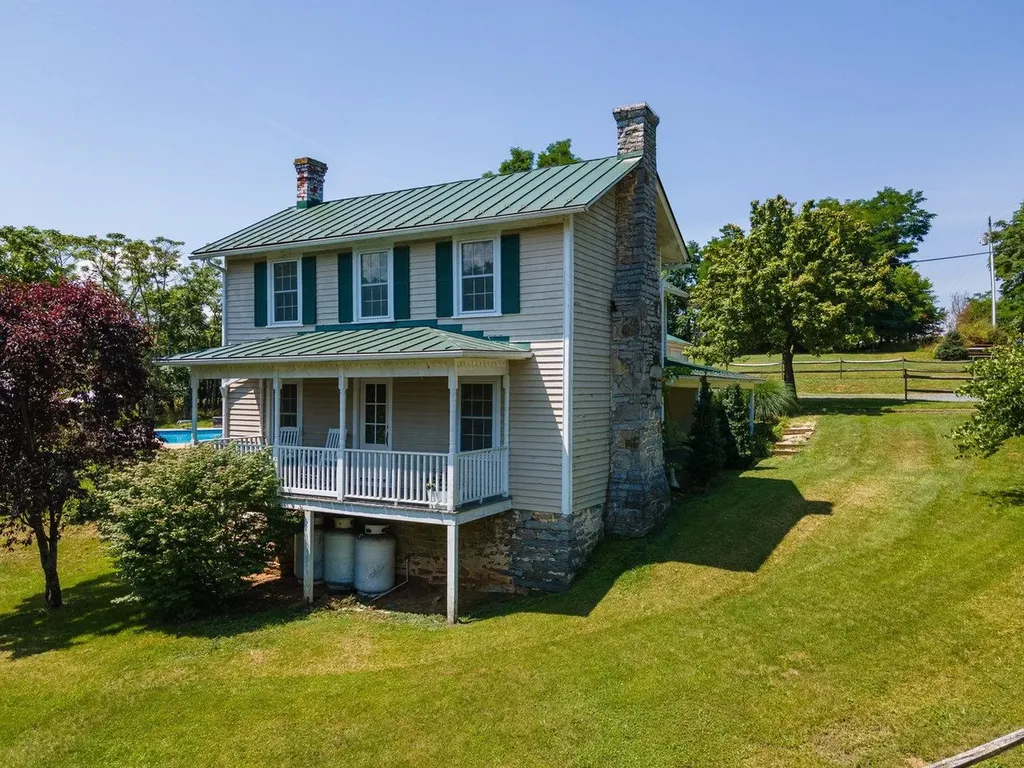 10 Todd Road Mount Sidney VA 24467