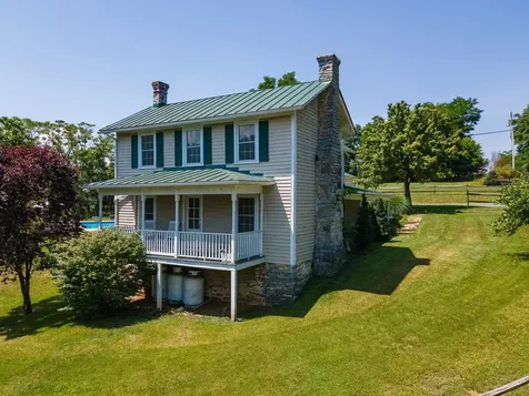 10 Todd Road Mount Sidney VA 24467