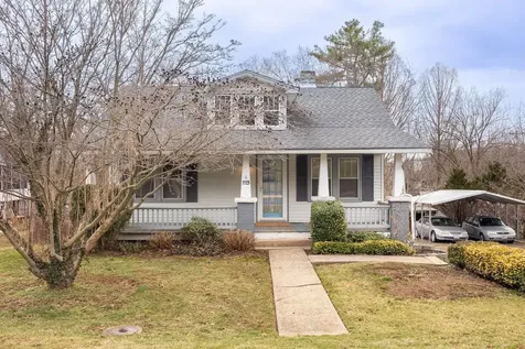 225 Monument Avenue Harrisonburg VA 22801