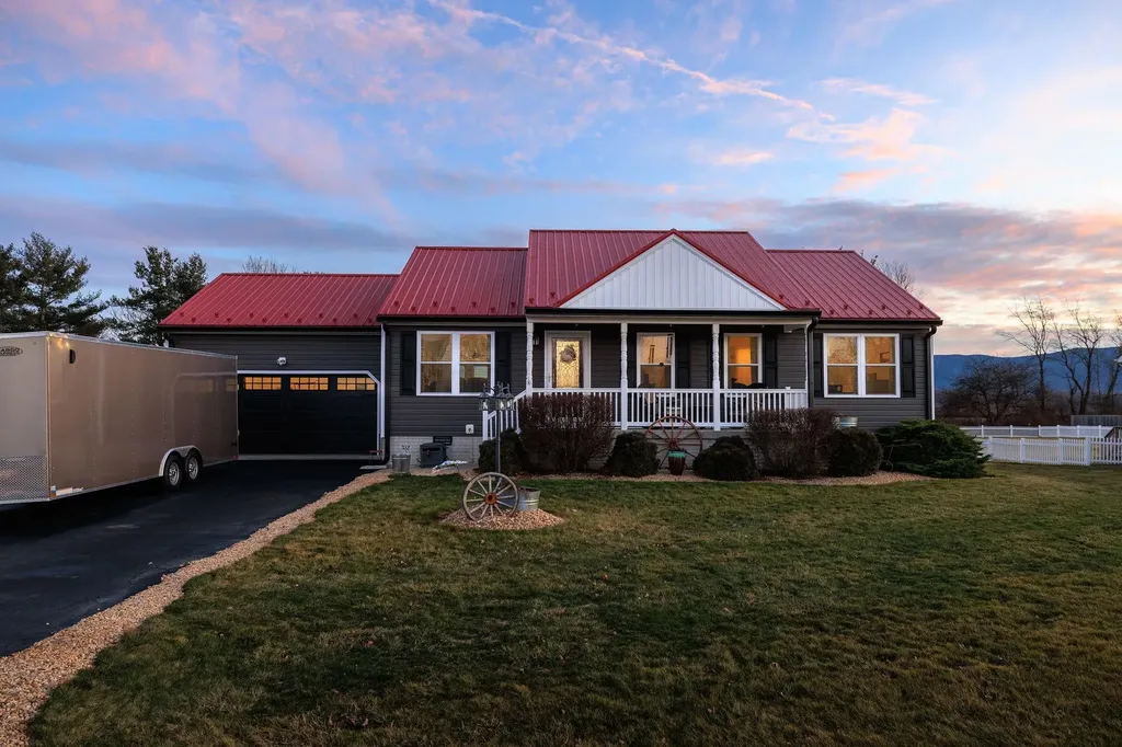 57 Princess Ann Lane Stuarts Draft VA 24477