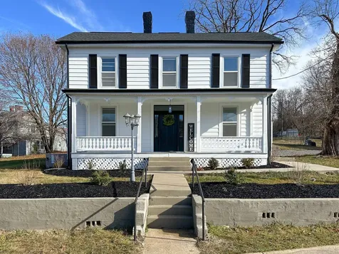 531 Calvert Street Staunton VA 24401