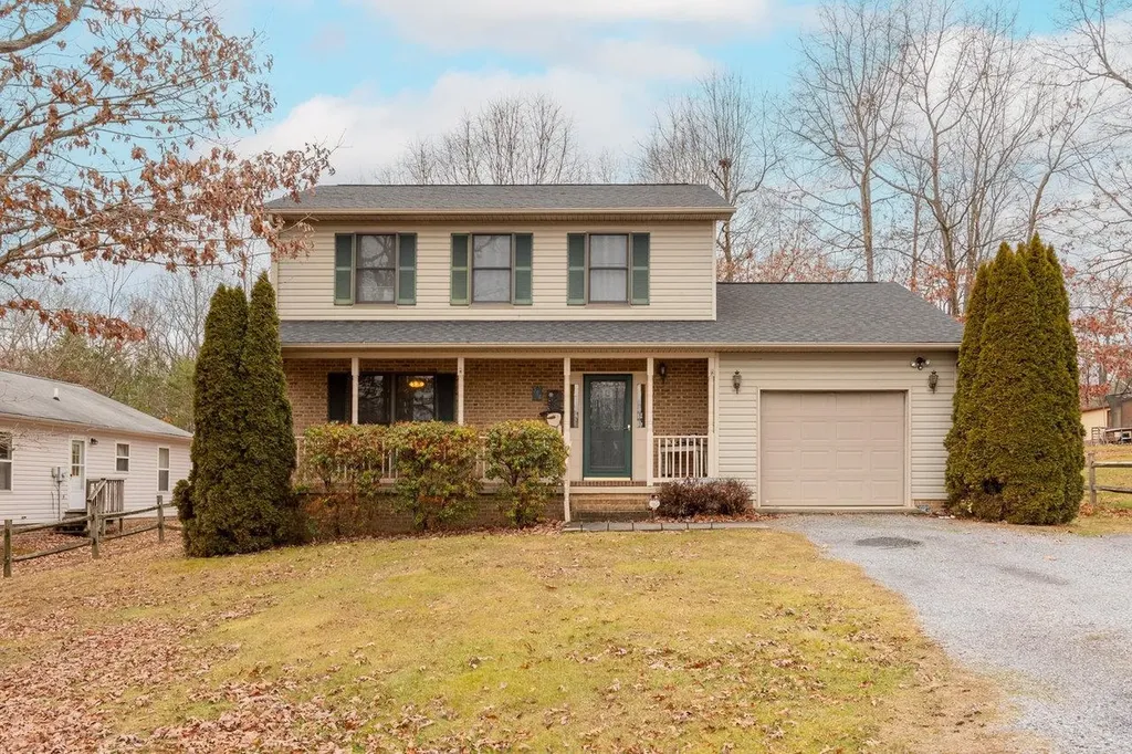 594 Massanutten Avenue Shenandoah VA 22849