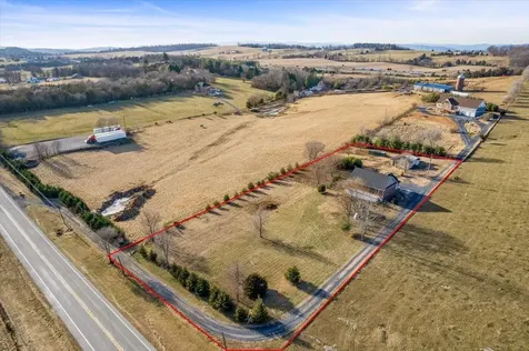 12745 North Valley Pike Broadway VA 22815