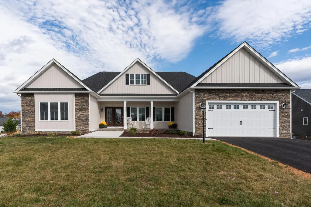 412 Peterson Lane Waynesboro VA 22980