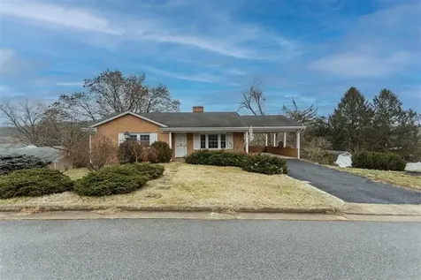716 Aintree Place Staunton VA 24401