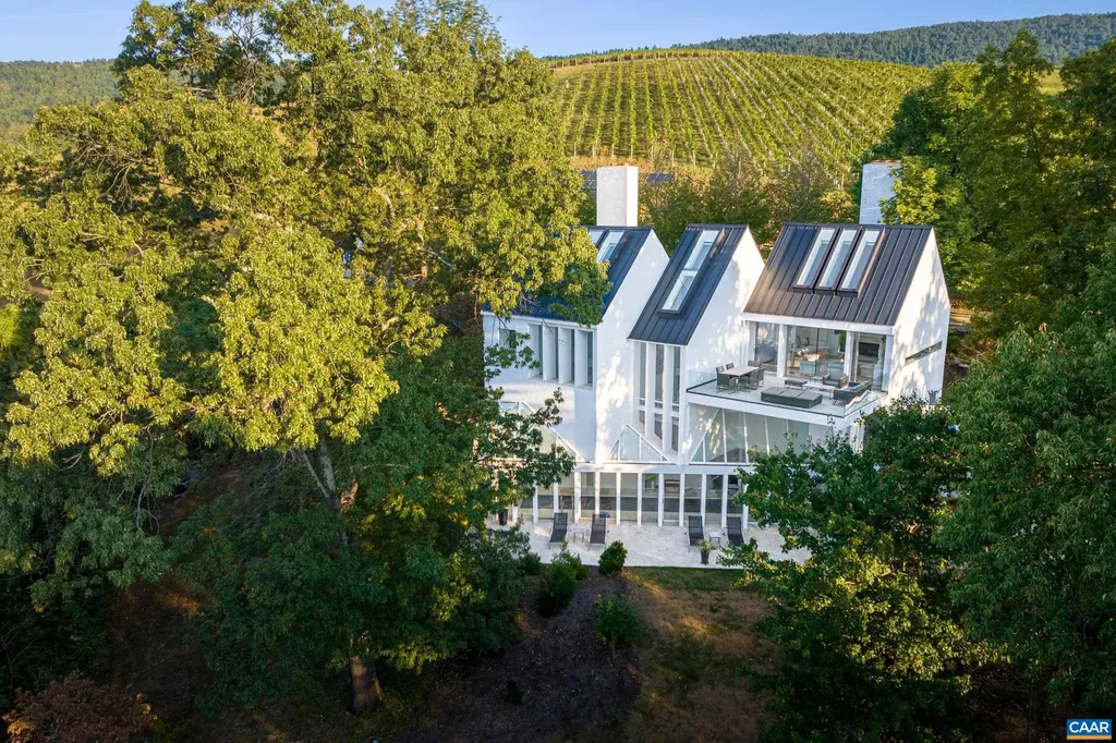 291 Saddleback Farm Afton VA 22920