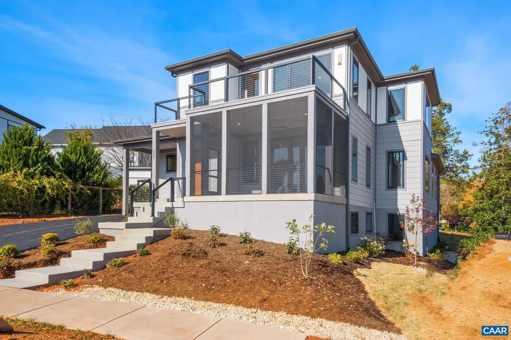 627 Lochlyn Hill Drive Charlottesville VA 22901