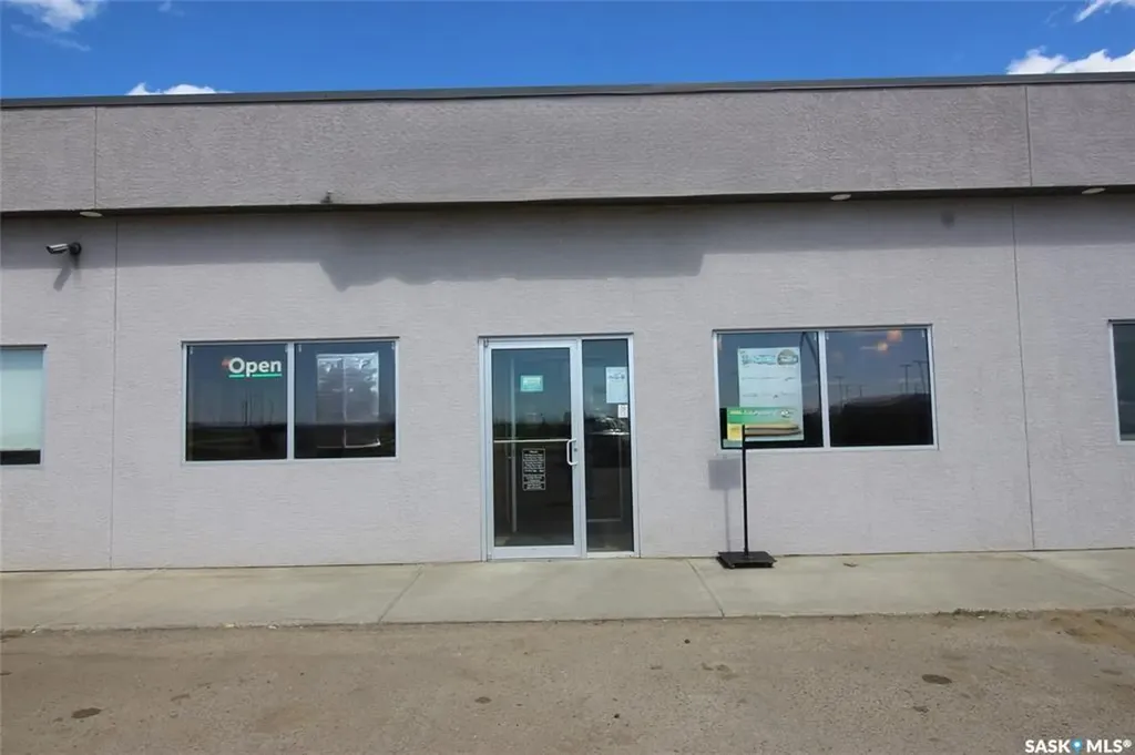 910 3rd Avenue W Shaunavon SK S0N 2M0