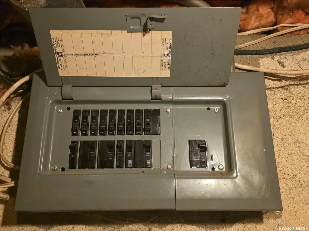 701 3rd Street Estevan SK S4A 0P7