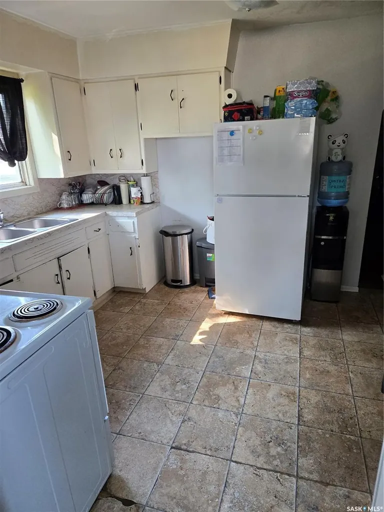 701 3rd Street Estevan SK S4A 0P7