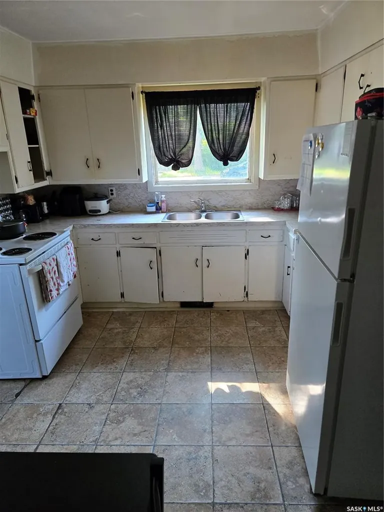 701 3rd Street Estevan SK S4A 0P7