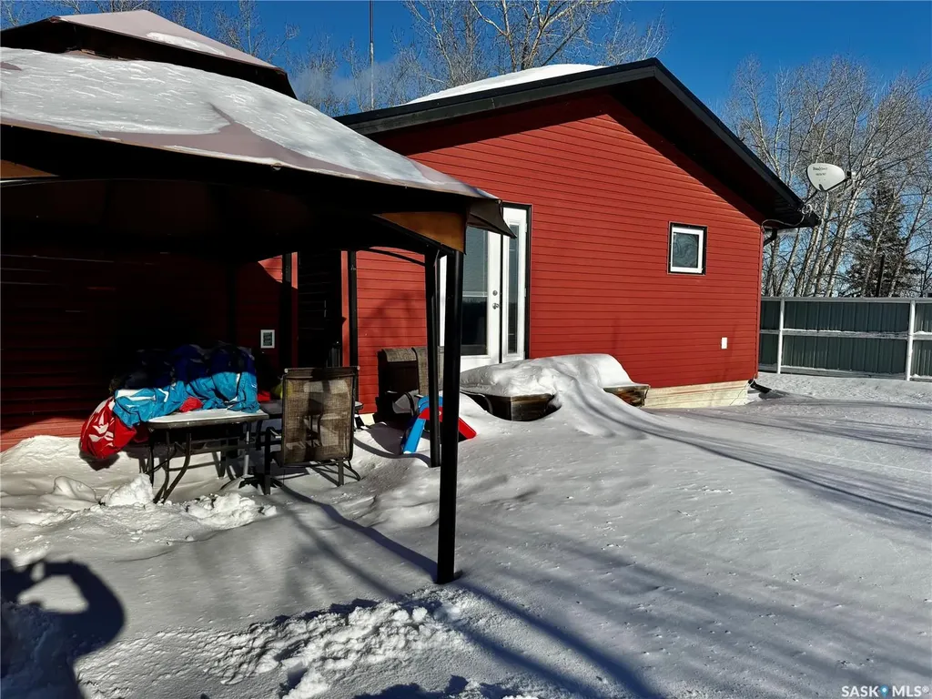 706 Park Drive Good Lake Rm No. 274 SK S0A 0L1