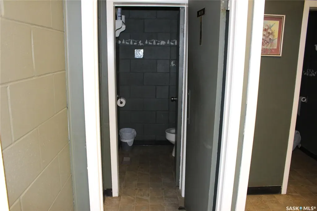 1105 Athabasca Street E Moose Jaw SK S6H 0N4
