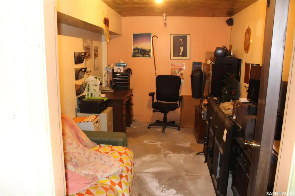 1105 Athabasca Street E Moose Jaw SK S6H 0N4