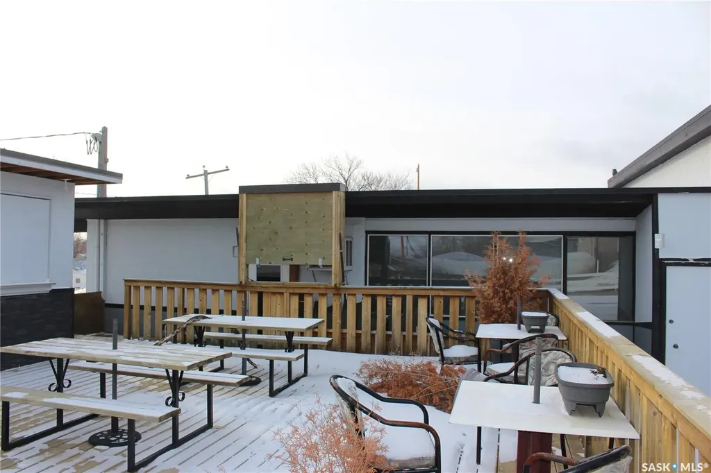 1105 Athabasca Street E Moose Jaw SK S6H 0N4
