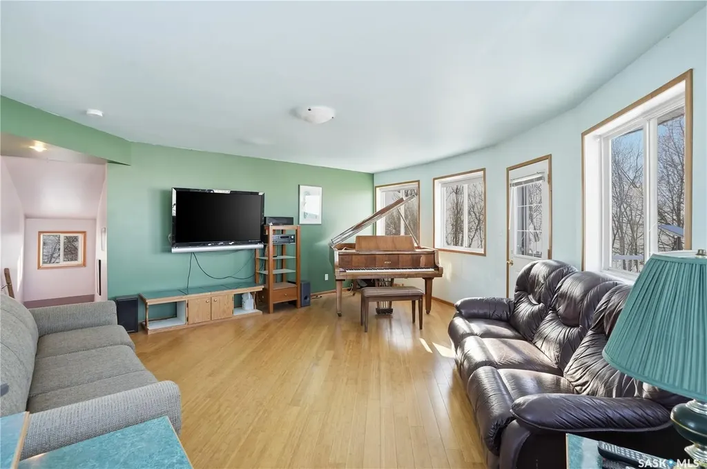 14 Gordon Drive Mckillop Rm No. 220 SK S4G 4V0