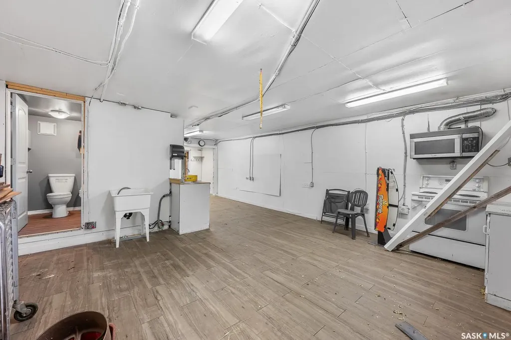 254 Railway Avenue Southey SK S0G 4P0