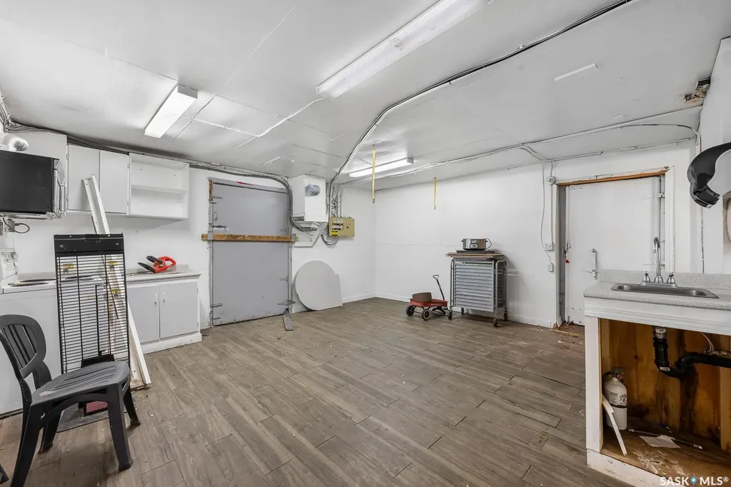 254 Railway Avenue Southey SK S0G 4P0