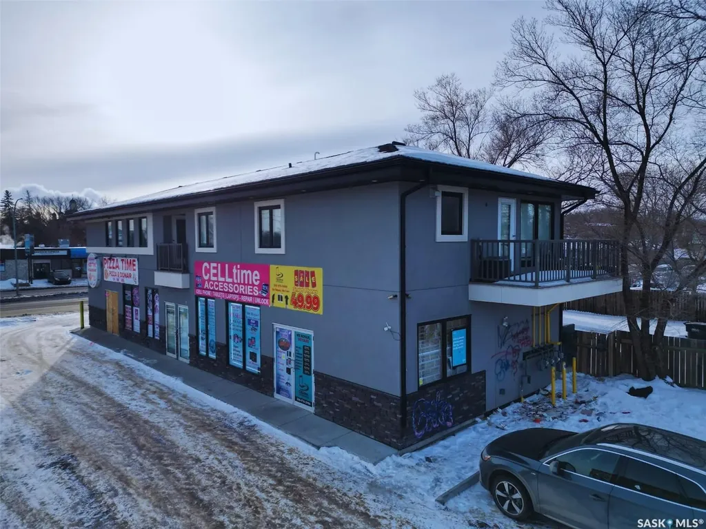 1202 22nd Street W Saskatoon SK S7M 0S7